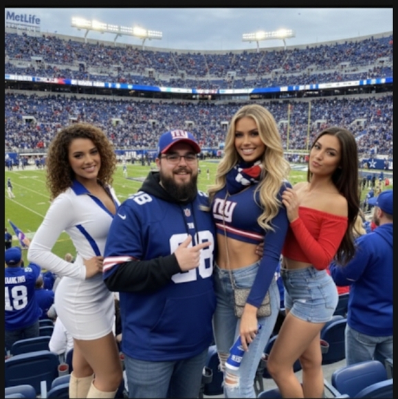 ✨️☆Meet Your Posher☆✨️ - Picture 8 of 17